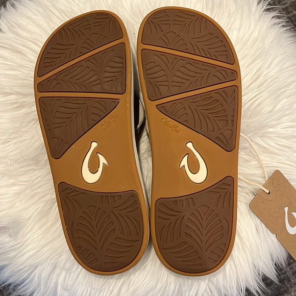 NWT OluKai Nu’a Pi’o Warm Taupe Women’s US 9 - Picture 4 of 8